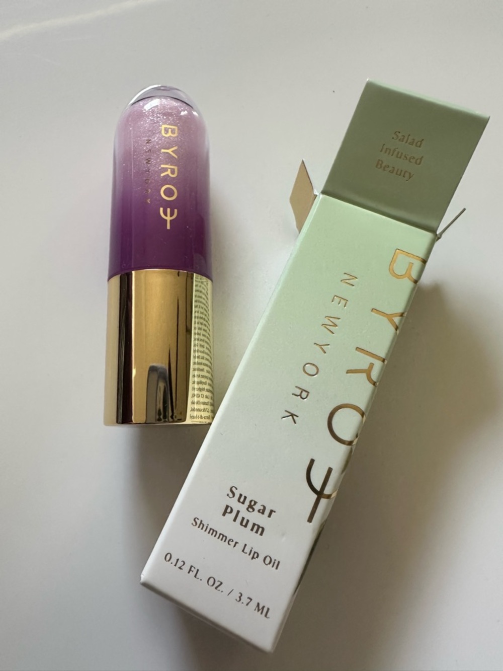 ROE Sugar Plum Shimmer Lip Oil - Purple with Gold Cap